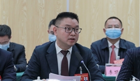 周平董事長參加市八屆人大一次會議沙灣區分團審議并發言:堅持走低碳、綠色的高質量發展之路