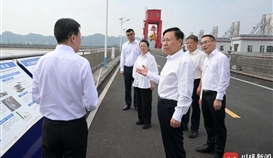 川觀新聞8月22日報道:王曉暉在自貢市樂山市調研時強調:進一步鍛長板補短板推動高質量發展,為奮力譜寫中國式現代化四川新篇章作出更大貢獻